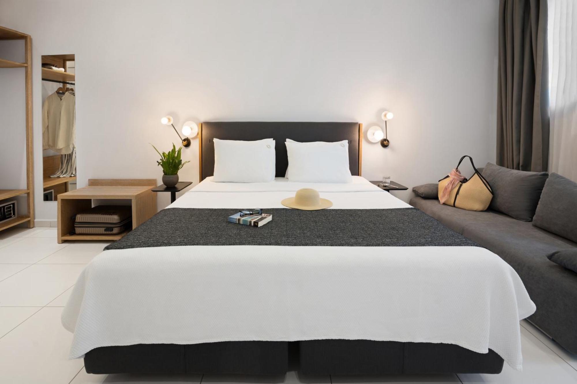 Melite Luxury & *